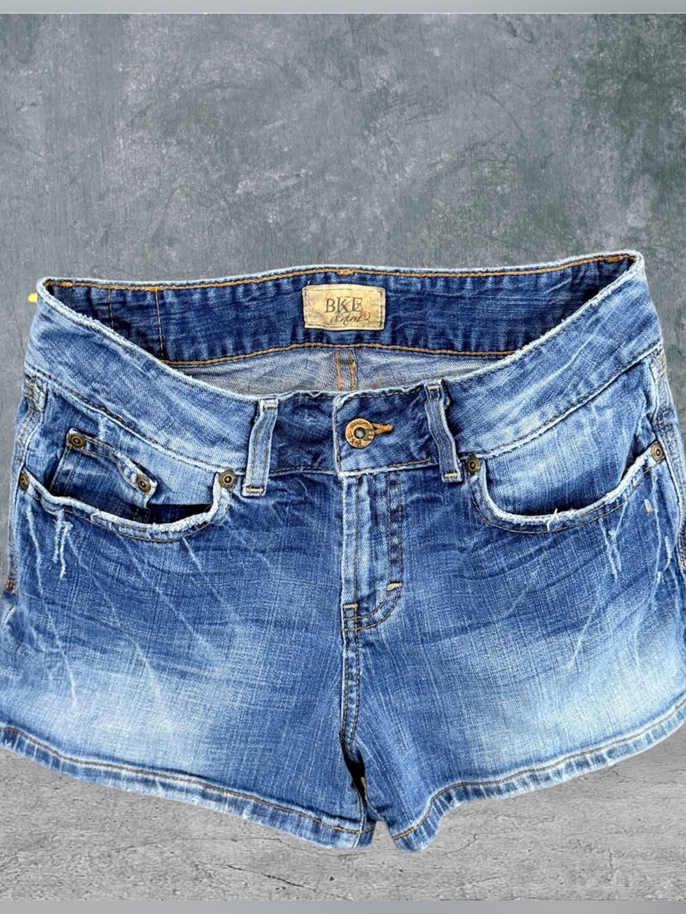 BKE Faded Out Women’s Denim Shorts Size 30